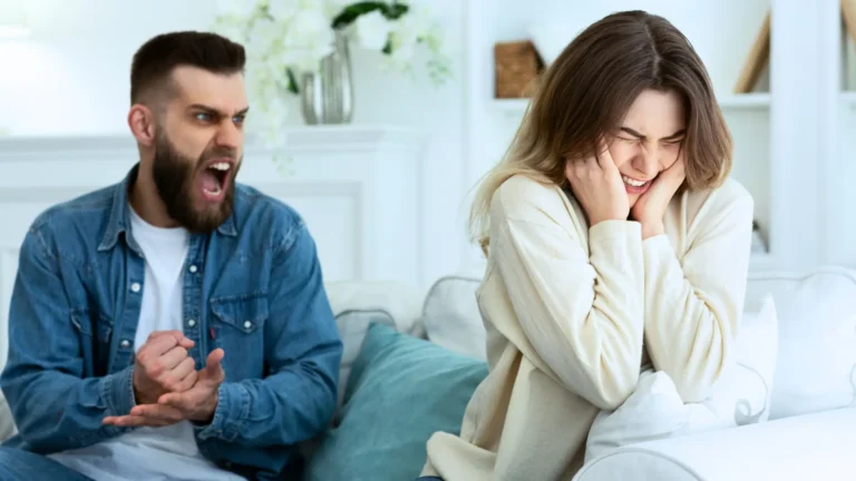 Jak radzić sobie ze złością — psychoterapia online Emotely